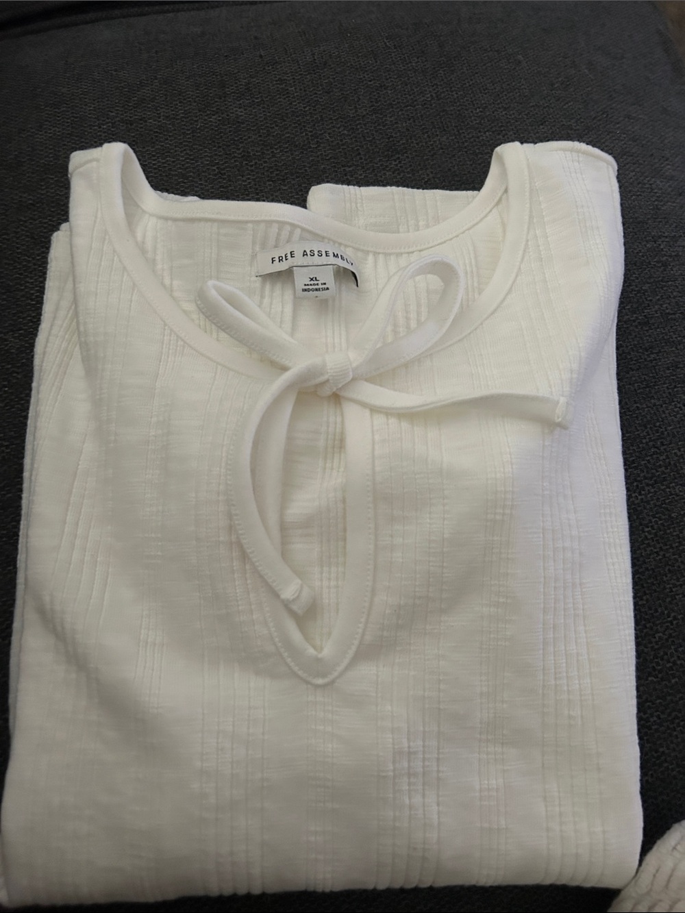 Free Assembly Women's White Tie-Neck Blouse